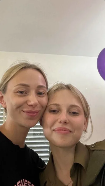 Як дві краплі води: Катерина Репяхова поділилася фото з племінницею, яка служить в ізраїльській армії - фото 624137