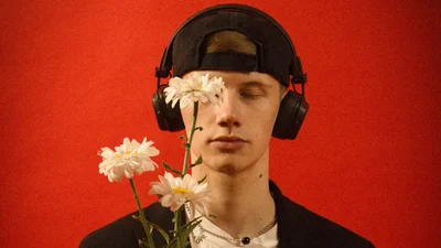 Романтик Golubenko презентував трек "Почуй"