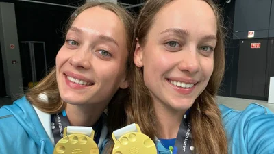 Более 10 луков: сестры Алексеевы показали свой олимпийский гардероб