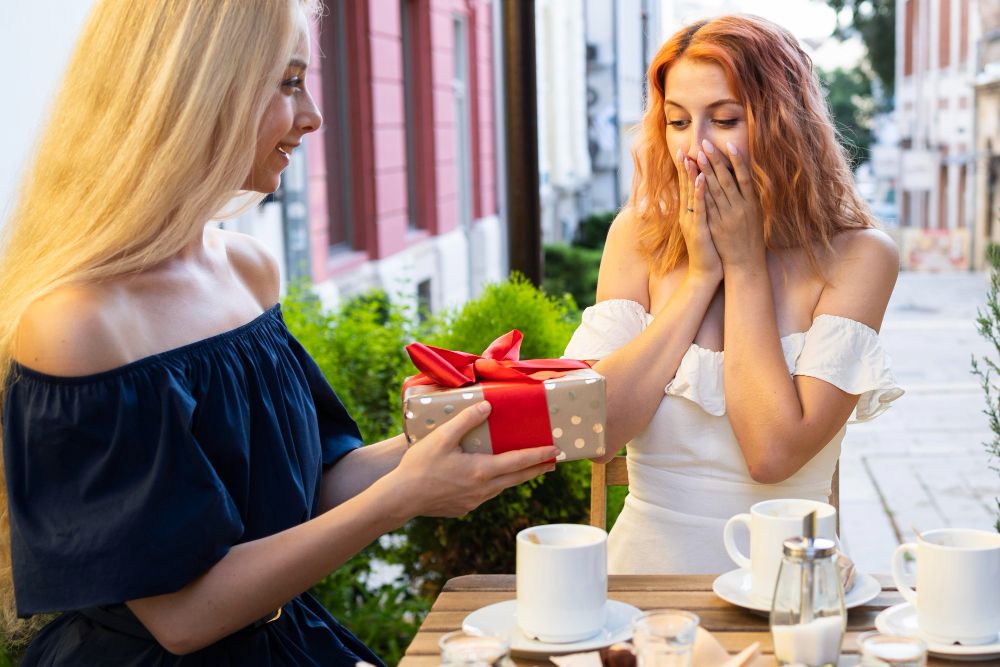Що подарувати подрузі  - фото 625549