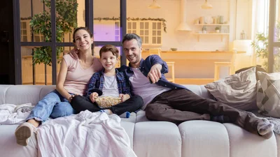 "Уявні друзі": комедія для всієї родини запрем'єрилась на SWEET.TV