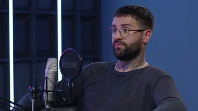 Актор, якому приписали роман з Анною Трінчер, уперше прокоментував стосунки зі співачкою