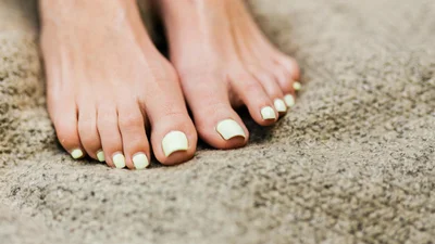 Как продлить жизнь своему педикюру - подсказки экспертов, которые ты до сих пор игнорировала