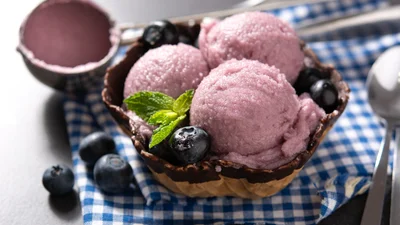 Домашнее ягодное мороженое – вкусный десерт всего из 5 ингредиентов