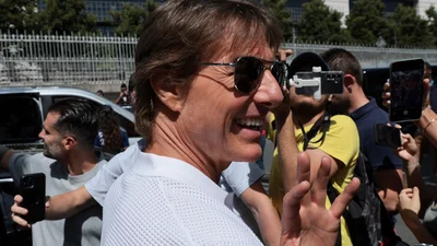 Вони майже нерозлучні: Том Круз викликав чутки про роман з 25-річною співачкою