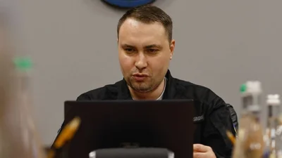 Евгения Гапчинская нарисовала главу ГУР Кирилла Буданова с лягушонком, и он отреагировал