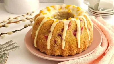 Пишний і ароматний: готуємо найкращий кекс зі сливами