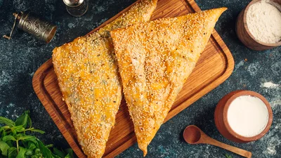 Швидкі чебуреки з лаваша – лінива версія улюбленого перекусу