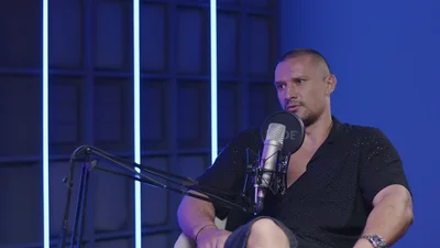 Тарас Цимбалюк розповів, як його дівчина реагує на еротичні сцени і поцілунки з іншими акторками