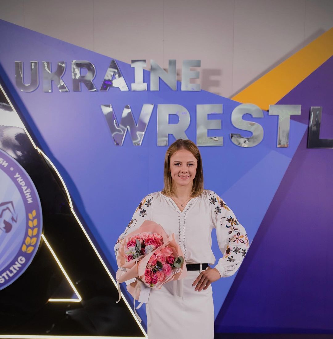 Ірина Коляденко у вишиванці фото - 629348 Ірина Коляденко у вишиванці фото - фото 629348