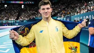 Олімпійський срібний призер Ілля Ковтун поділився милими архівними фото в день свого народження