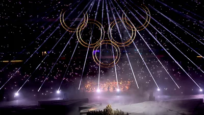 Том Круз на тросе и передача флага Лос-Анджелесу: как прошло закрытие Олимпиады-2024