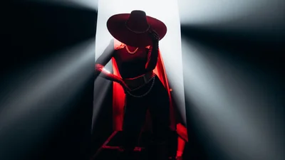 "Їде дах" від Klavdia Petrivna: співачка випустила свій перший альбом, і це вау