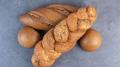 З теплими нотками: як спекти плетінку з яблуками і корицею