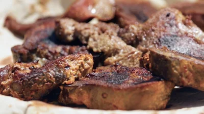 Космическое наслаждение: изысканный и сочный шашлык из телячьего языка на мангале по авторскому рецепту Жени Фешака