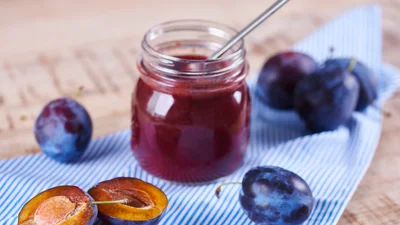 Краще, ніж справжня: готуємо сливову нутеллу з горіхами і шоколадом