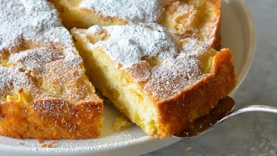 Пляцок з яблуками – пишний, м’який і смачніший за торт