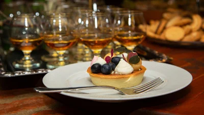 Закуска к наливке - что поставить на стол к напитку