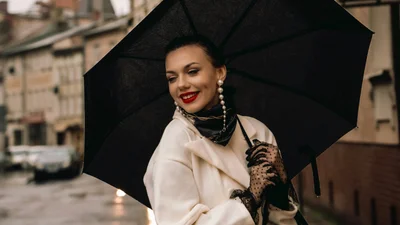 Парижский шик: топ-10 вещей, которые есть в осеннем гардеробе француженок