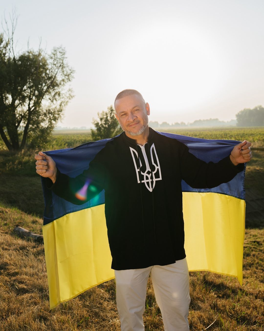 Как украинские звезды поздравляют фанов с Днем Государственного Флага Украины - 632643 Как украинские звезды поздравляют фанов с Днем Государственного Флага Украины - фото 632643