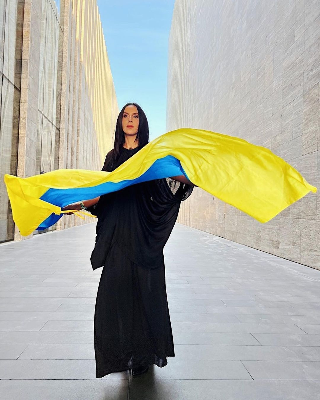 Как украинские звезды поздравляют фанов с Днем Государственного Флага Украины - 632667 Как украинские звезды поздравляют фанов с Днем Государственного Флага Украины - фото 632667