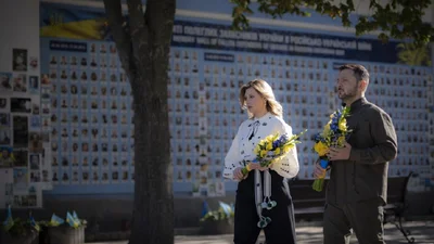 Святково та вишукано: стильні образи Олени та Володимира Зеленських на День Незалежності України