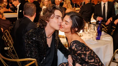 Становится более отстраненной: что происходит внутри отношений Кайли Дженнер и Тимоти Шаламе