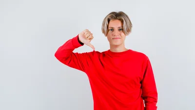 Батьки, будьте готові: топ-5 поганих звичок, які діти "приносять" зі школи