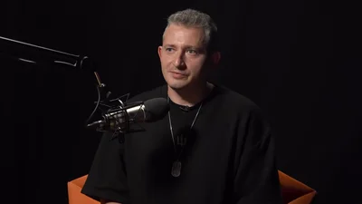 Коля Сєрга назвав українських артистів, які щиро підтримують ЗСУ