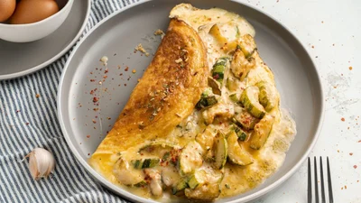 Запечений омлет з цукіні - сирна начинка в ньому зведе тебе з розуму