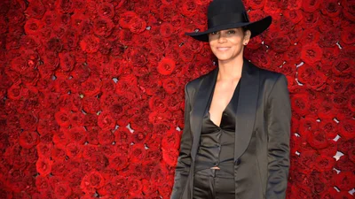 "Завжди буде моїм Бондом": Голлі Беррі зізналась, хто повернув їй віру в чоловіків