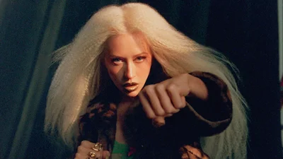 Крістіна Агілера знялася топлес і налякала худорбою своїх фанів