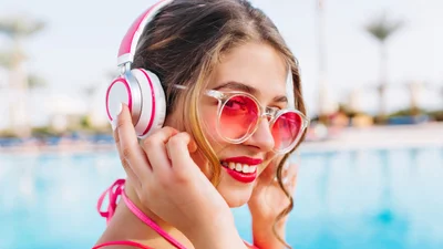 Spotify назвал главные треки лета 2024