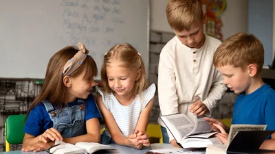 Самые теплые поздравления с 1 сентября 2024: проза и картинки к празднику