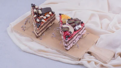 Праздничный торт без духовки за считанные минуты: приготовь своим школьникам в честь Первого звонка