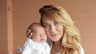 Анна Саливанчук поздравила сына с днем рождения и вспомнила, как рожала в прямом эфире