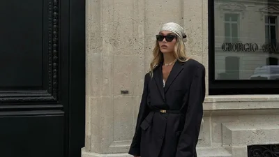 Главный аксессуар сезона - 4 оригинальных способа стилизации шелкового платка этой осенью