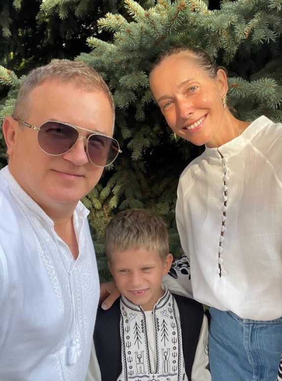 Новый учебный год: как дети звездных родителей пошли в школу - 635000 Новый учебный год: как дети звездных родителей пошли в школу - фото 635000