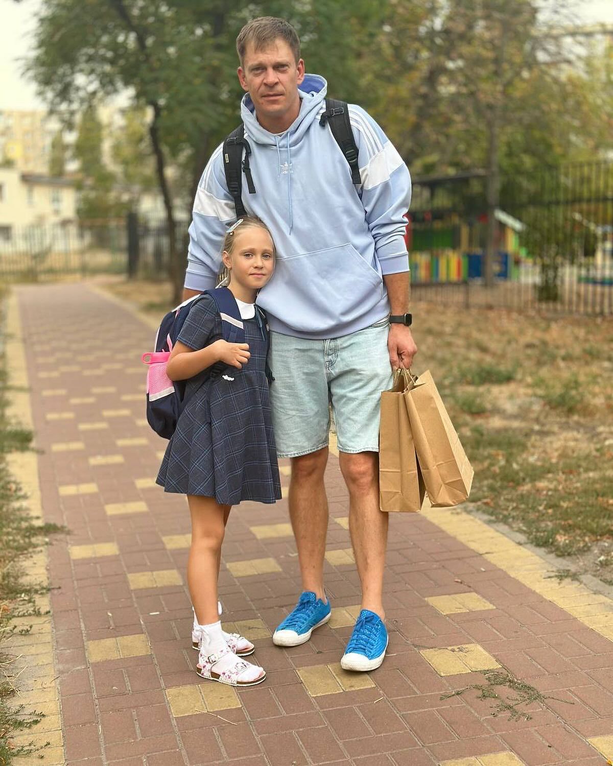 Новый учебный год: как дети звездных родителей пошли в школу - 635007 Новый учебный год: как дети звездных родителей пошли в школу - фото 635007