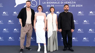 Флаг Украины вынесли на красную дорожку Венецианского кинофестиваля –сердечко радуется