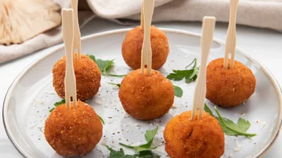 Когда надо добавить больше овощей в рацион: рецепт морковных шариков, которые оценят даже дети