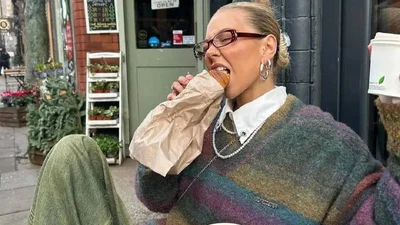 Свитер дедушки - тренд, с которым ты создашь самые комфортные образы на осень 2024