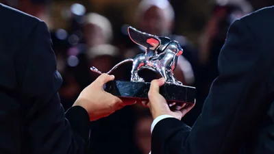 На кинофестивале в Венеции провели акцию в поддержку украинских пленных