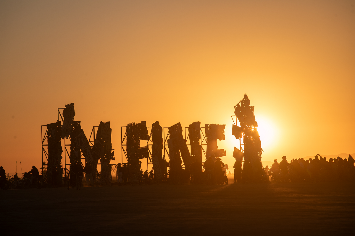 Burning Man 2024: выступление DJ Tapolsky неожиданно завершилось сиреной из Украины - 636985 Burning Man 2024: выступление DJ Tapolsky неожиданно завершилось сиреной из Украины - фото 636985