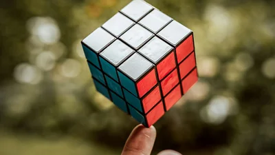 15 смішних та прикольних загадок для дорослих, які випробують на міцність