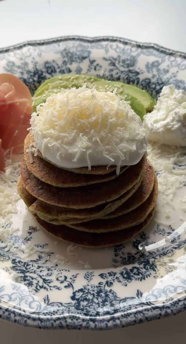 Если надоело сладкое - жарим соленые панкейки с цукини и пармезаном - 639897 Если надоело сладкое - жарим соленые панкейки с цукини и пармезаном - фото 639897