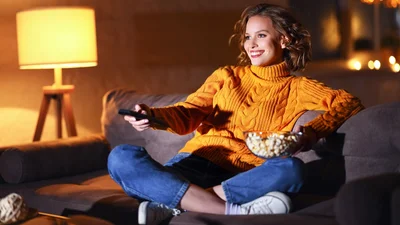 Наймістичніша прем'єра місяця: фільм "Ворон" з зіркою "Воно" вийшов на SWEET.TV