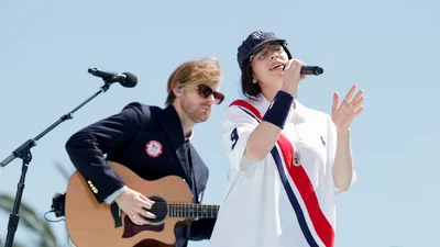 "От этого зависит ваша жизнь": еще одна мощная мировая звезда поддержала Камалу Харрис