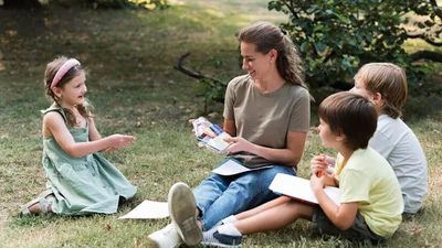 Привітання з Днем вихователя в Україні 2024 - найщиріші слова та красиві картинки