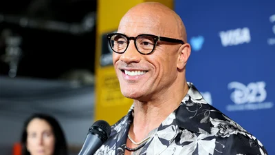 Стейтем, Уиллис, "Скала" и другие: как самые сексуальные лысые актеры Голливуда выглядели с волосами